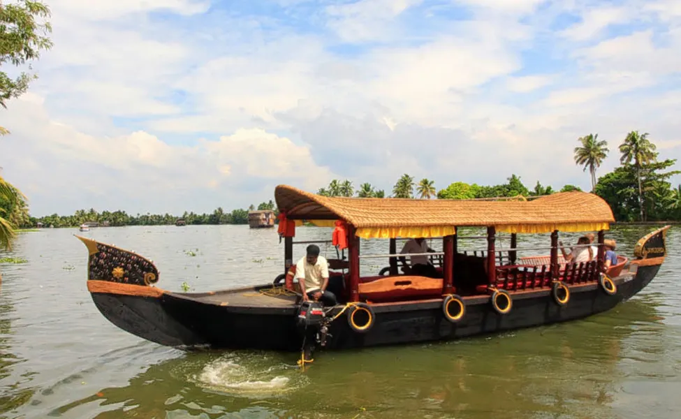 shikkara boat